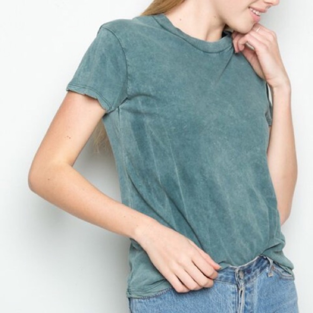 BRANDY MELVILLE SHIRT!!